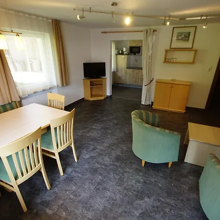 Mott Apartment *