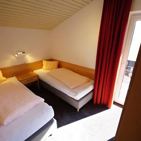 Mott Apartment *